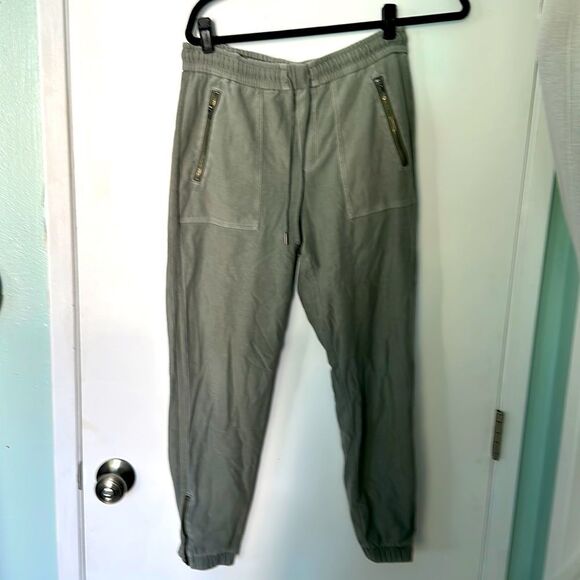 Athleta Joggers in sage green - Picture 4 of 7